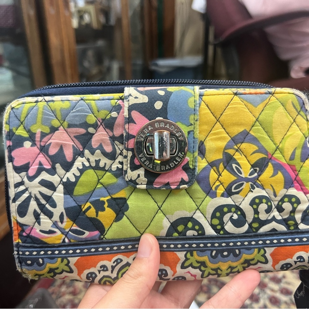 Vera Bradley Multicolor Quilted Women's Bag